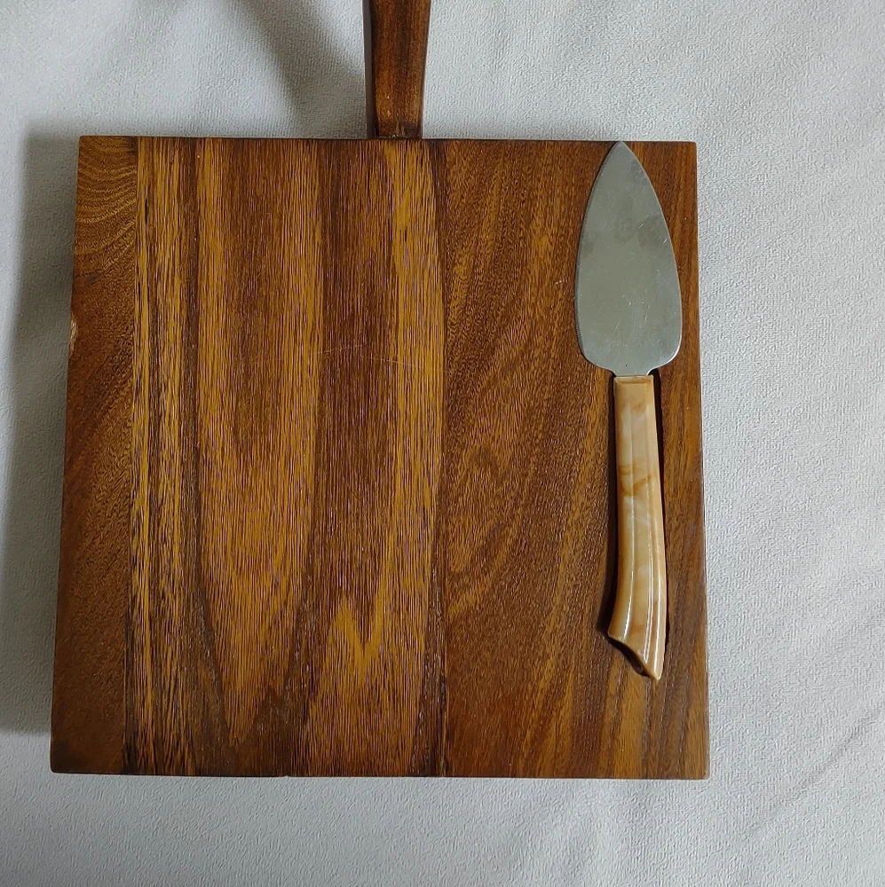 Vintage MCM Footed Wooden Cheeseboard Adirondack Bowls Inc Mid Century Modern